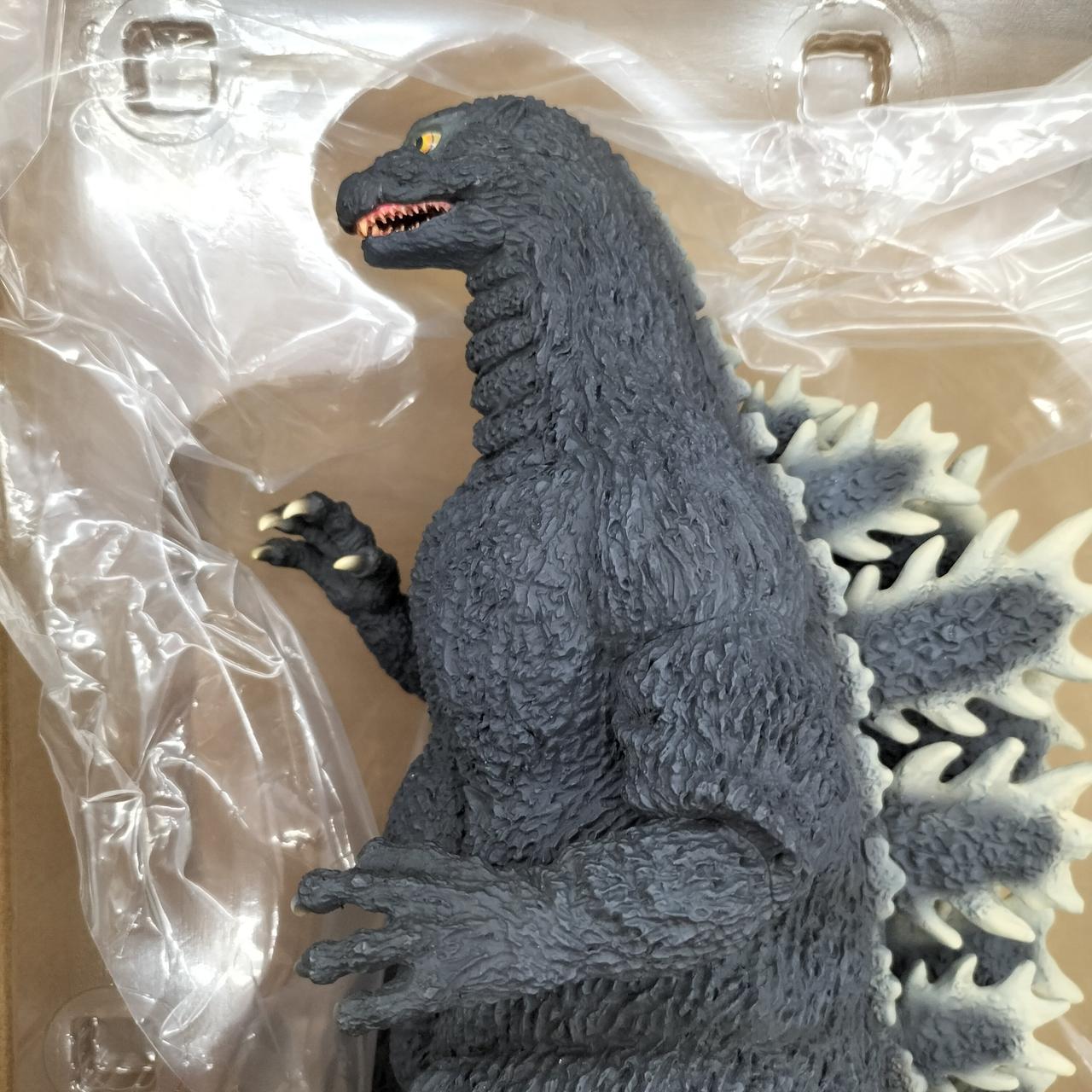 引き取り限定。巨大ゴジラ 昨日は沢山の方々に来て頂きありがとうございました！ おかげ