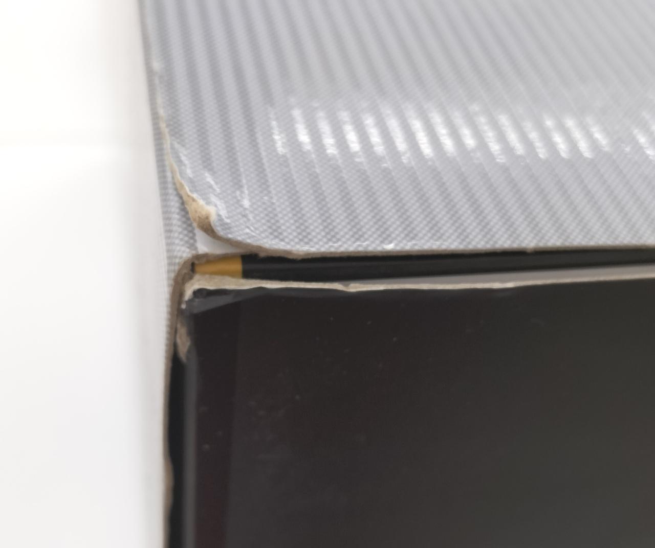 スリーブ破損あり