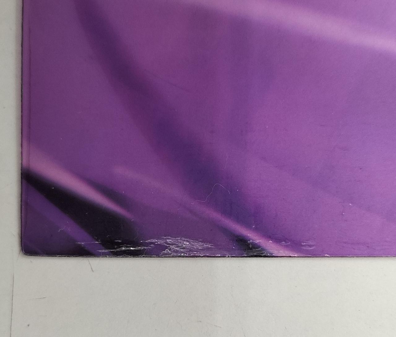 保護フィルム若干はずれてます