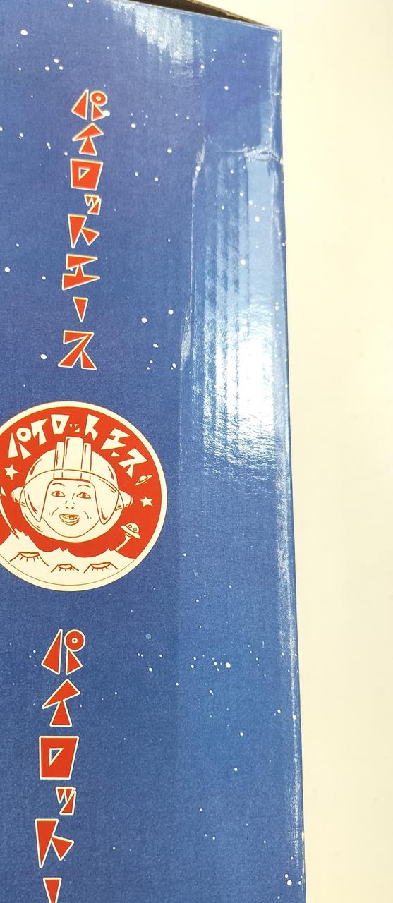 正面左側面潰れて変形しています