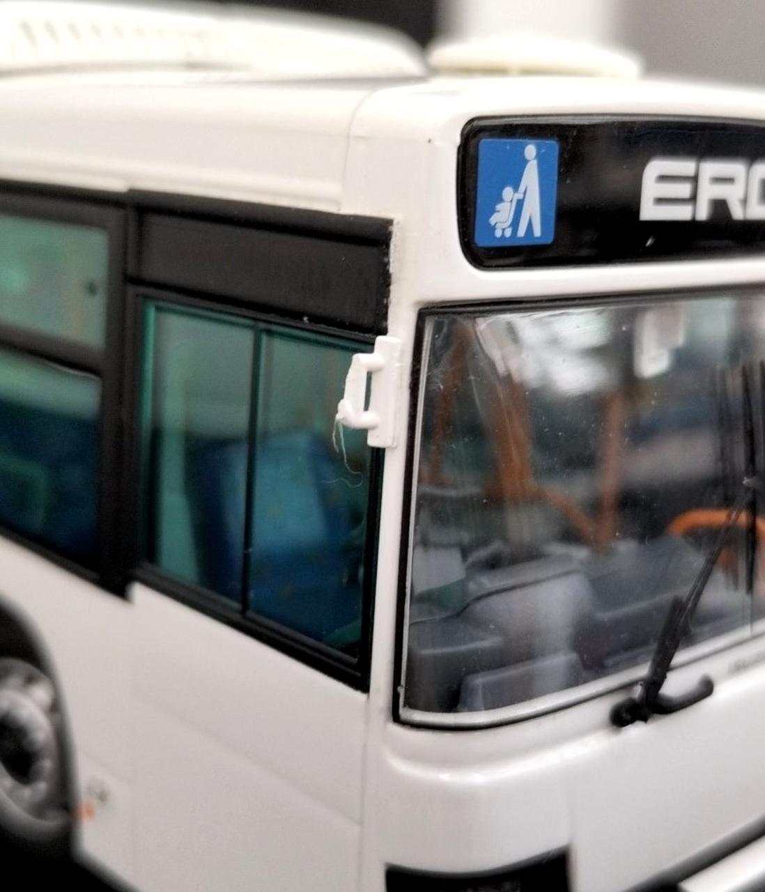 ミラー部分破損あり