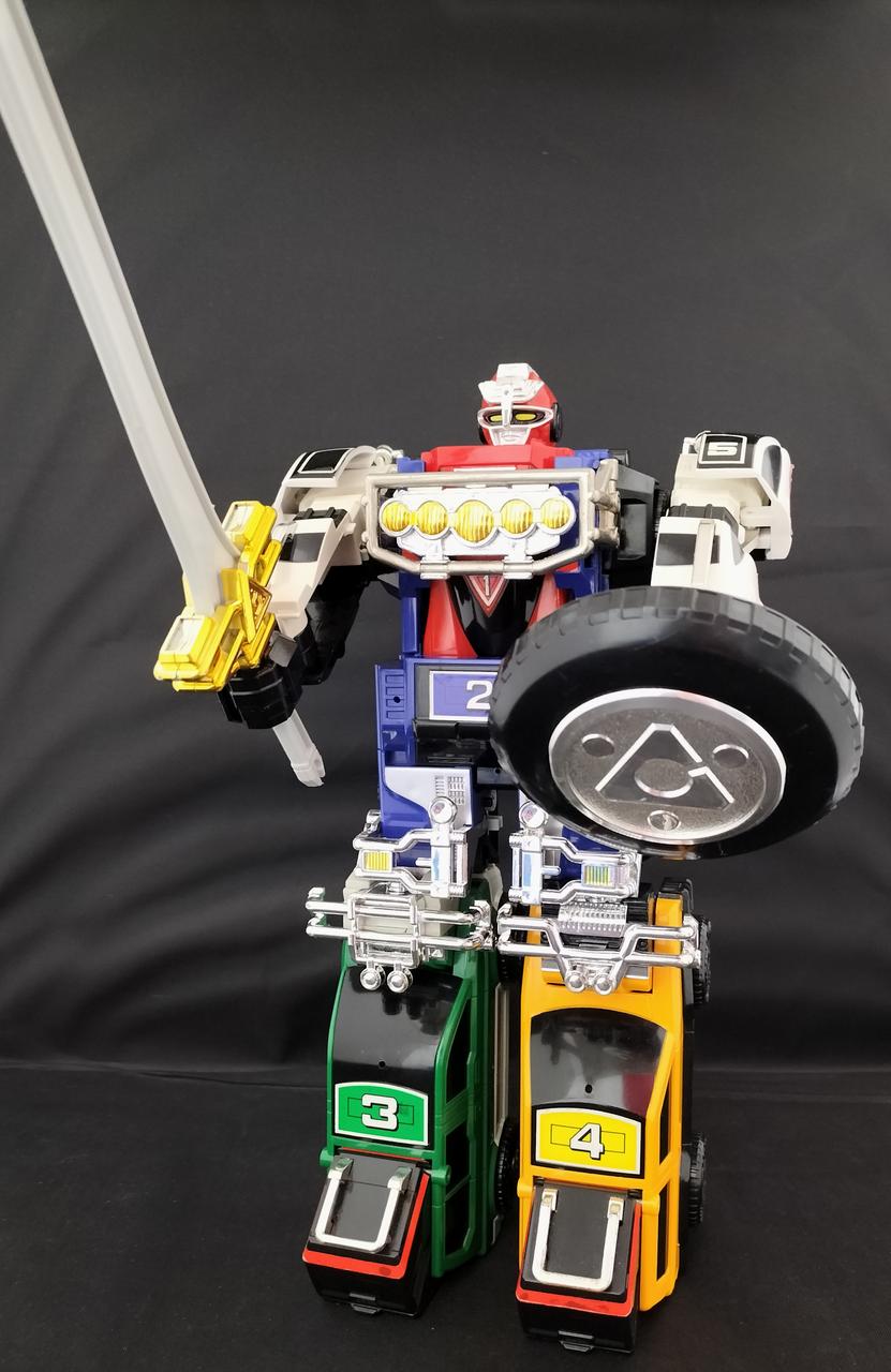 全体的にシールやメッキ劣化、キズあります