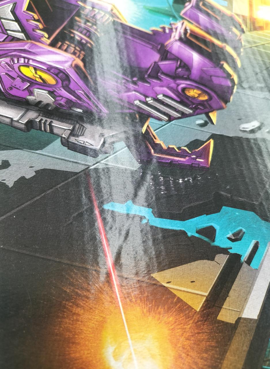 箱全体的にスレ・キズ・凹みあります