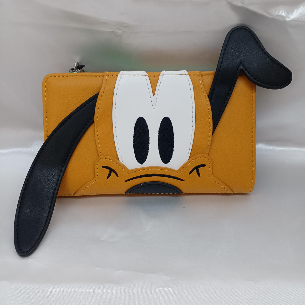 ラウンジフライ|プルートの財布|【ハードオフ公式通販】オフモール