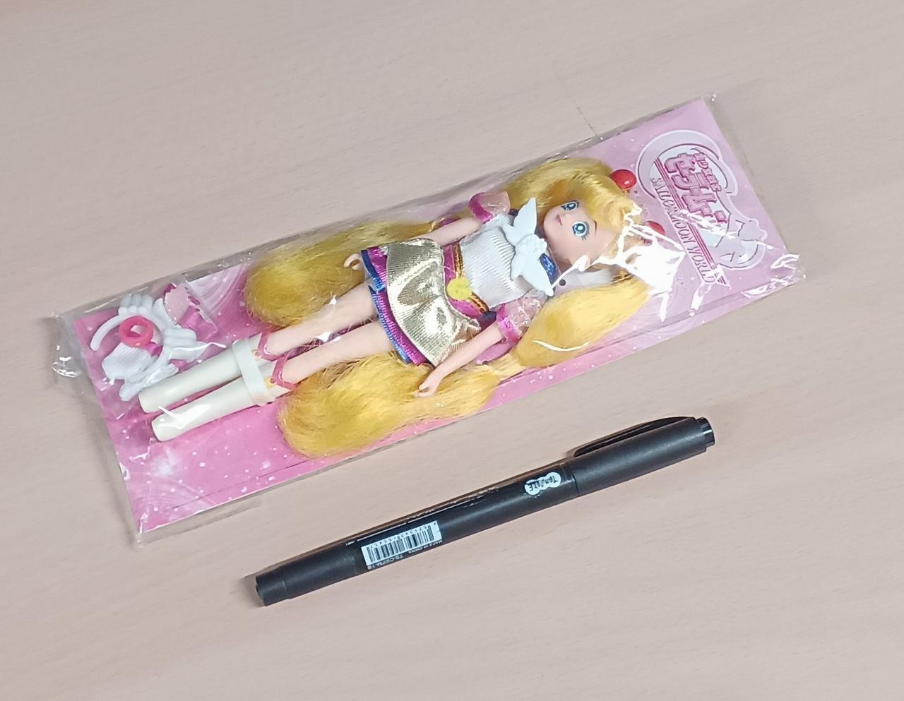 ※ペンは大きさの比較用です