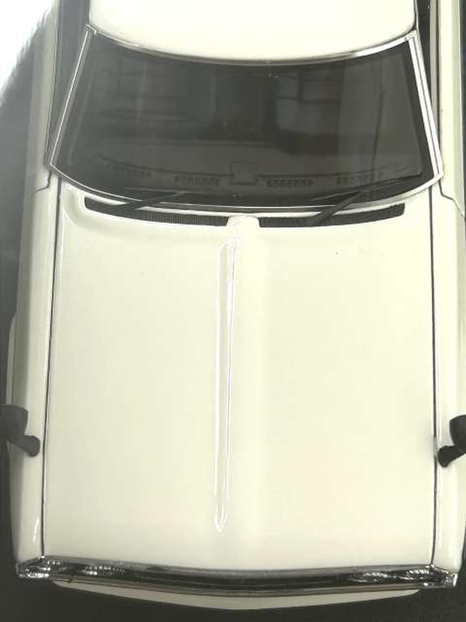 右ワイパー下辺り黒い点有