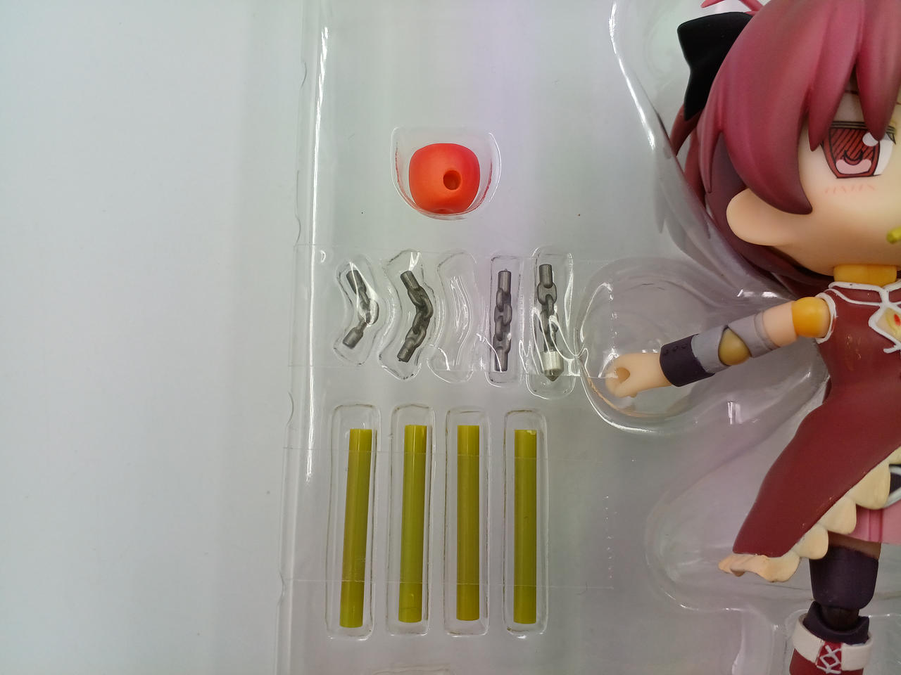 鎖パーツ一つ欠品しております。