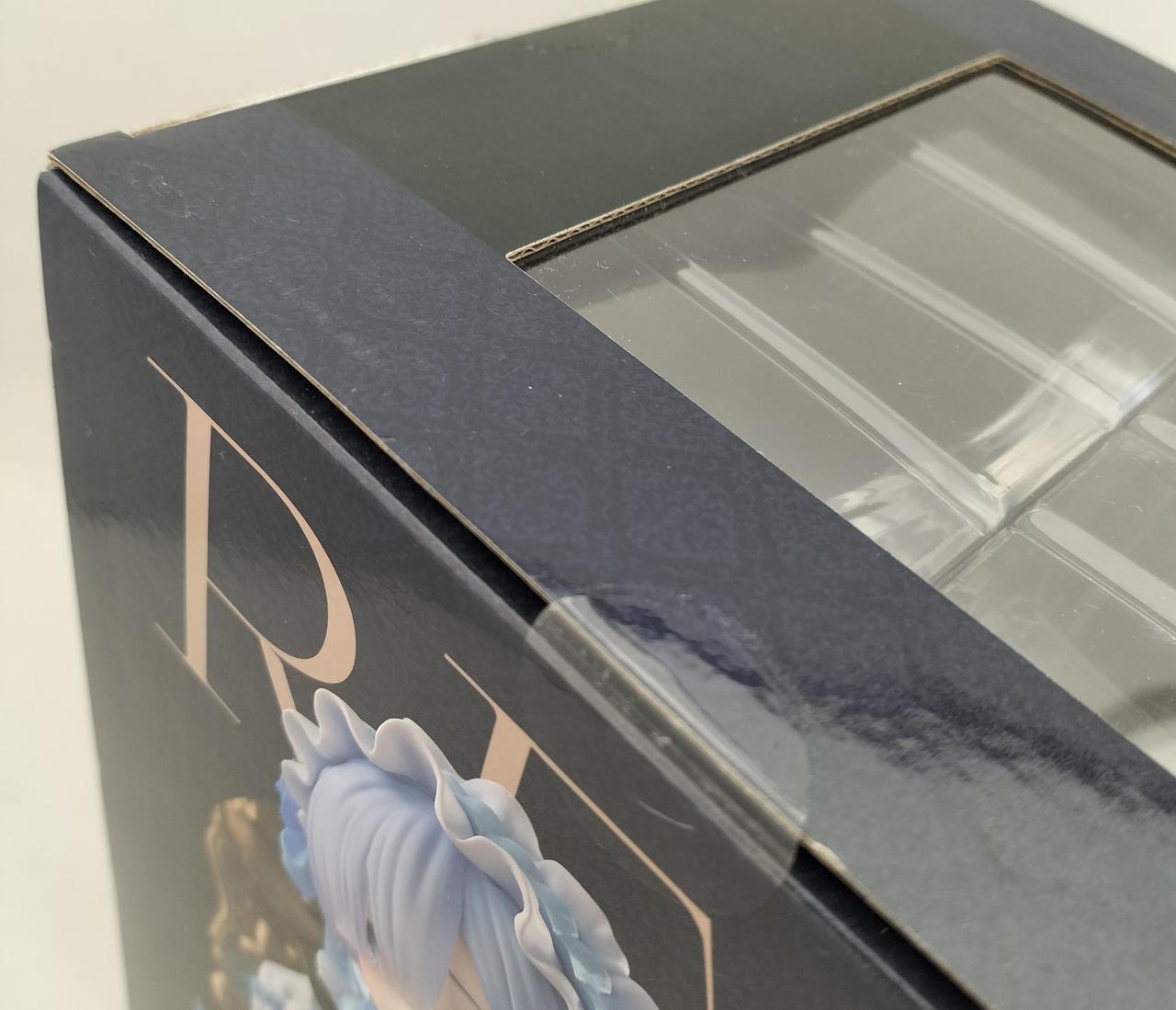 ※濃色の箱なので擦れダメージ目立ちます