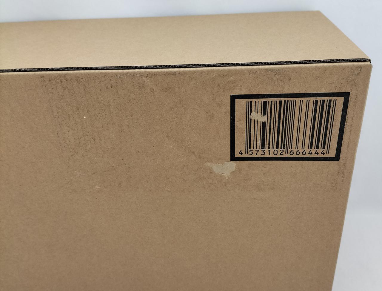 ※送り状貼り付け跡のベタつきあり