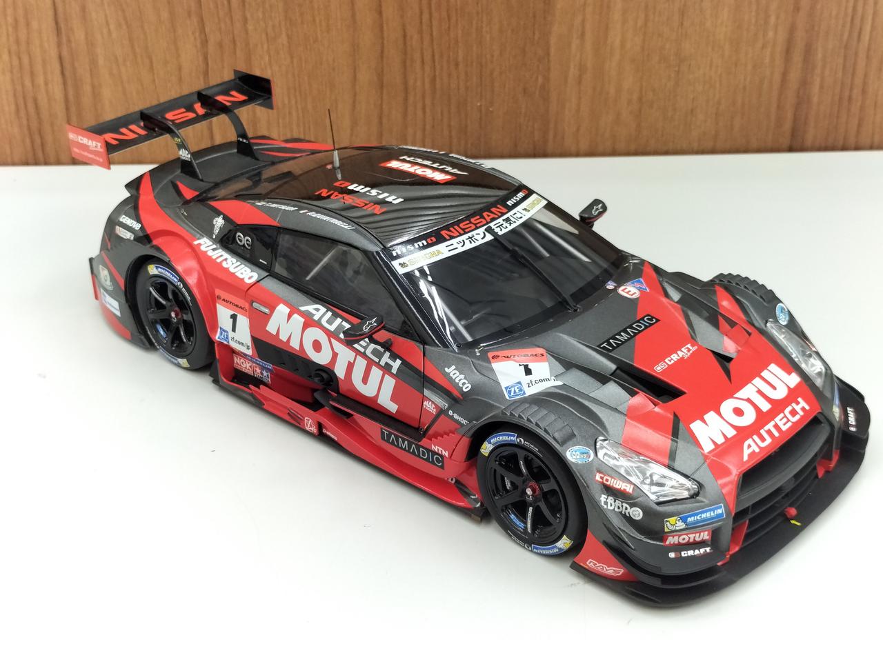 エブロ 1/18 ebbro 2台セット エブロ 1/18 カルソニック インパル GT-R スーパーGT 2014 Rd.2