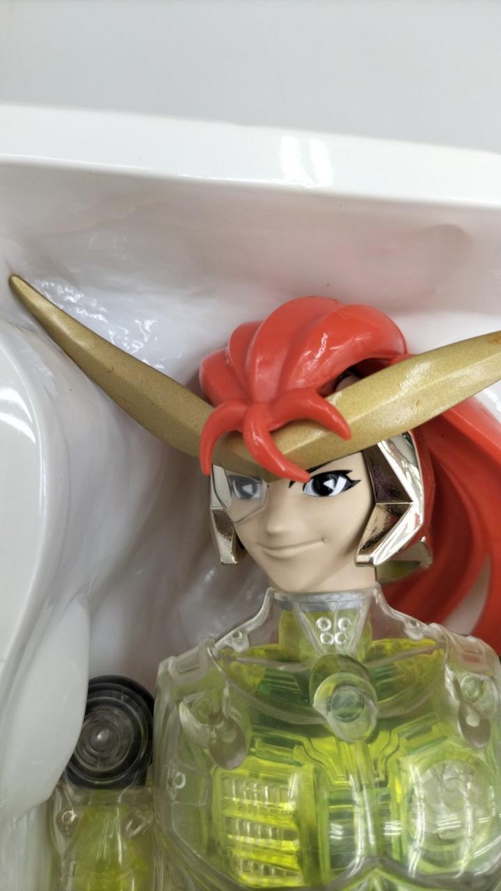 赤い髪パーツ劣化で溶けてます。