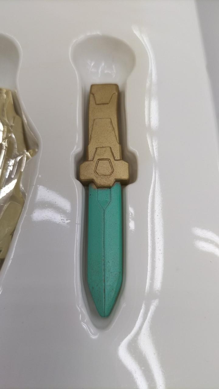 劣化でベトベトです。