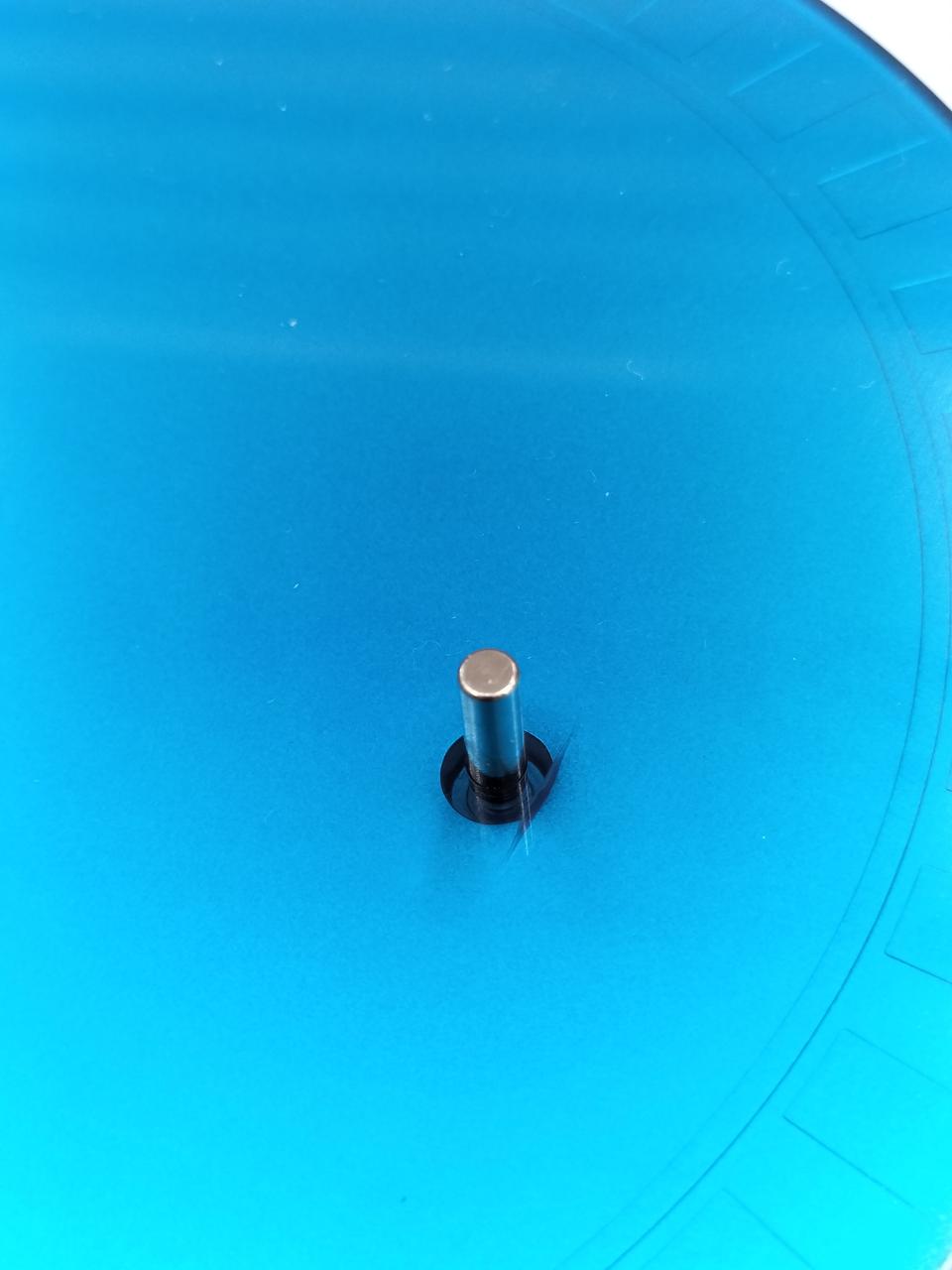 小さなヒビあり グラつき無し