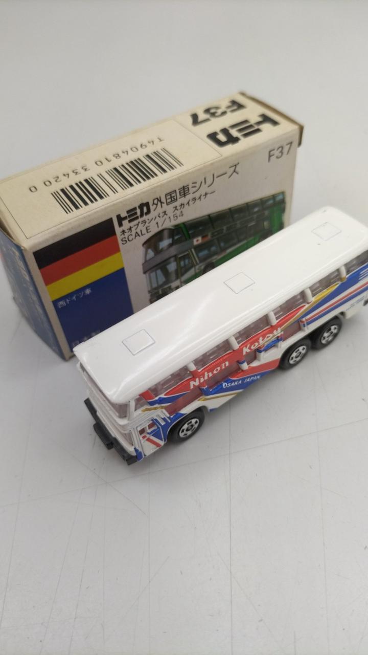箱、車体汚れあり