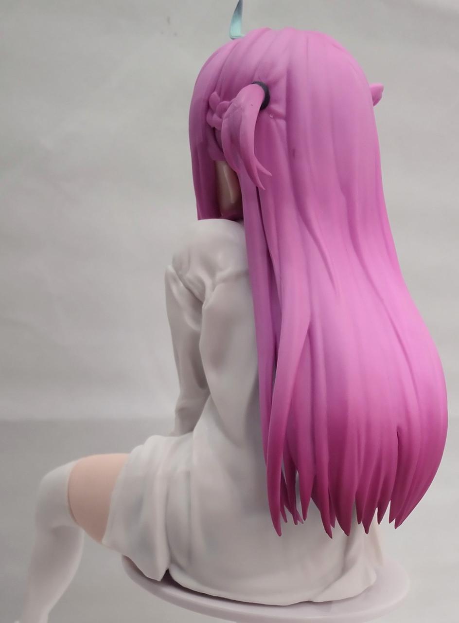 髪に少し汚れ有