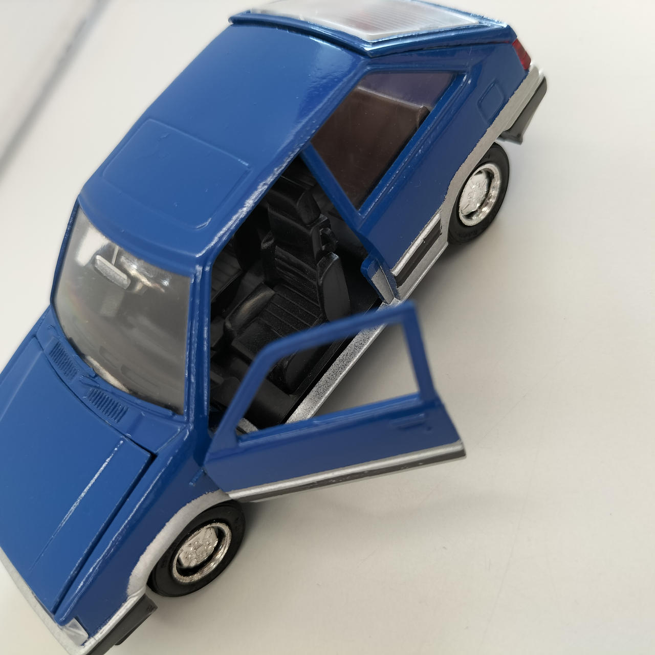 ヨネザワトイズ ミニカー トヨタCOROLLA 30 GSL 期間限定値下げ！ヨネザワトイズ ミニカー トヨタCOROLLA 30 GSL