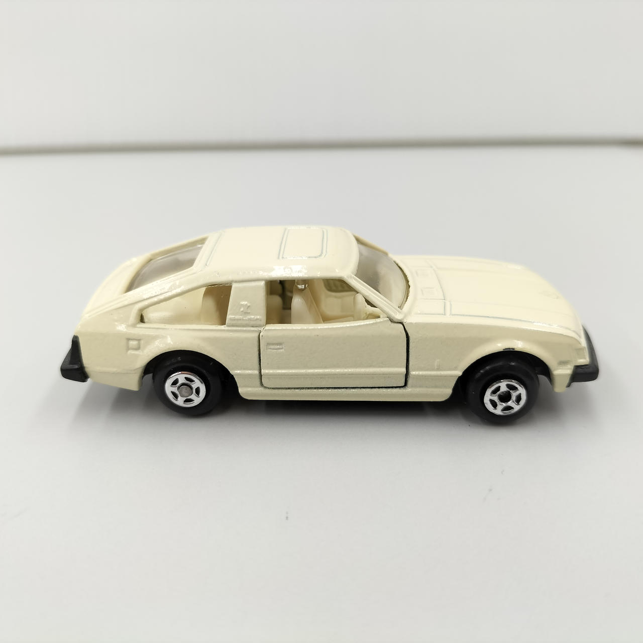 31ボックス引退まとめ売り オークション マッチボックス(MATCHBOX)|1/61 J-21 セリカXX 2600G|HARDOFF