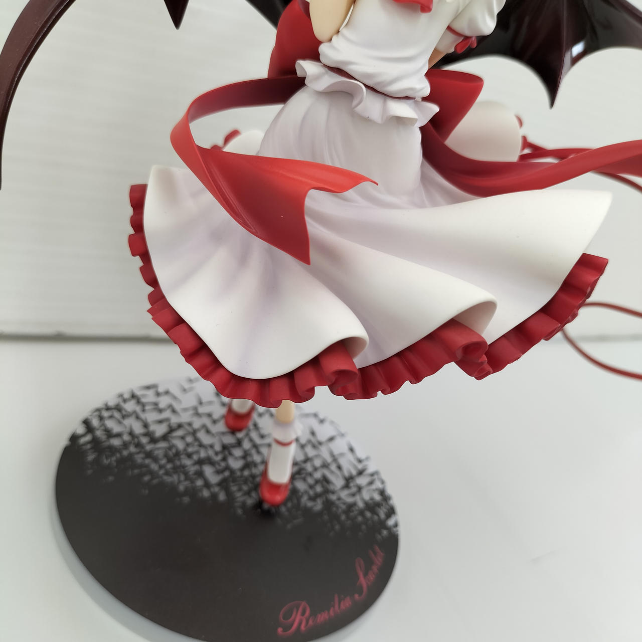 【新品・未開封】永遠に紅い幼き月 レミリア・スカーレット 1/8 キューズQ 新品】東方Project “永遠に紅い幼き月” レミリア・スカーレット