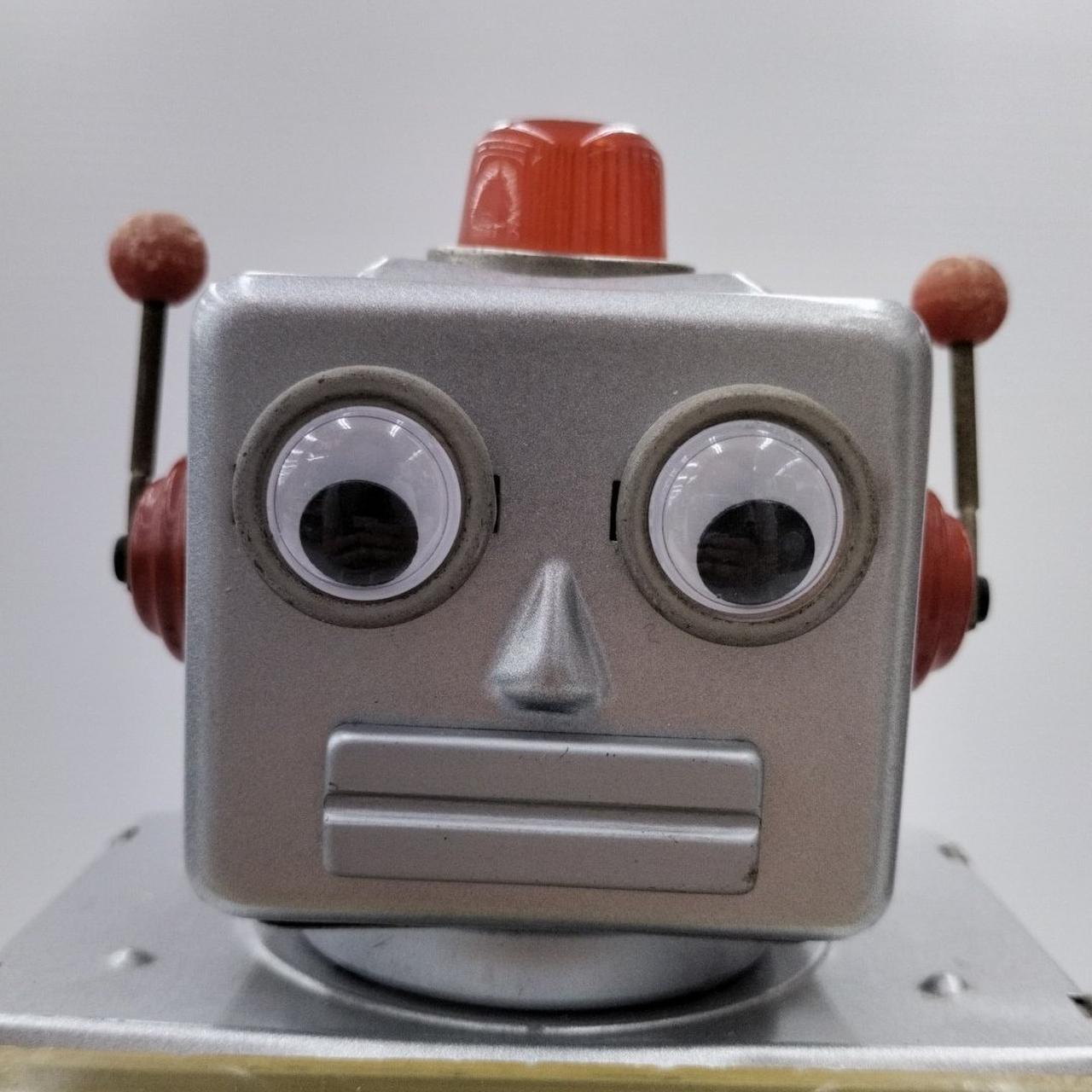 本来の目パーツではありません。