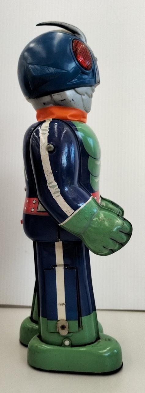 ブルマァク【仮面ライダー電動歩行 錆有 電池蓋リメイク動作不良】ブリキ製 TIN ブルマァク【仮面ライダー電動歩行 錆有 電池蓋リメイク動作不良
