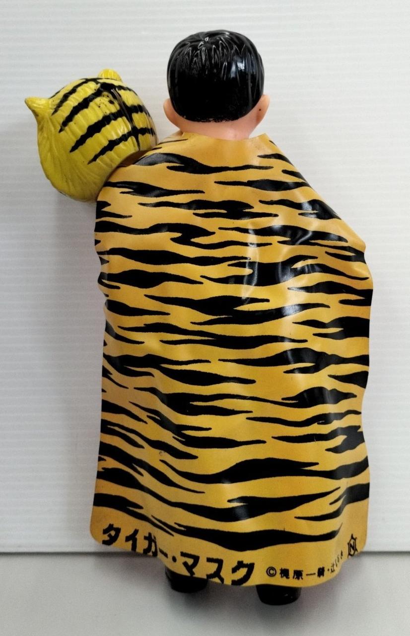 タイガーマスク。中島製作所黄金マスク（ゴールデンマスク）大、中、小。の三体セット タイガーマスク。中島製作所黄金マスク（ゴールデンマスク）大