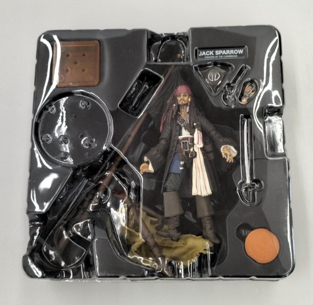 Amazon.co.jp: 海洋堂 特撮リボルテック No.025 パイレーツ オブ