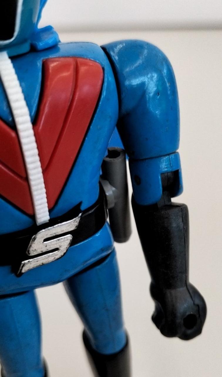 左腕関節緩いです