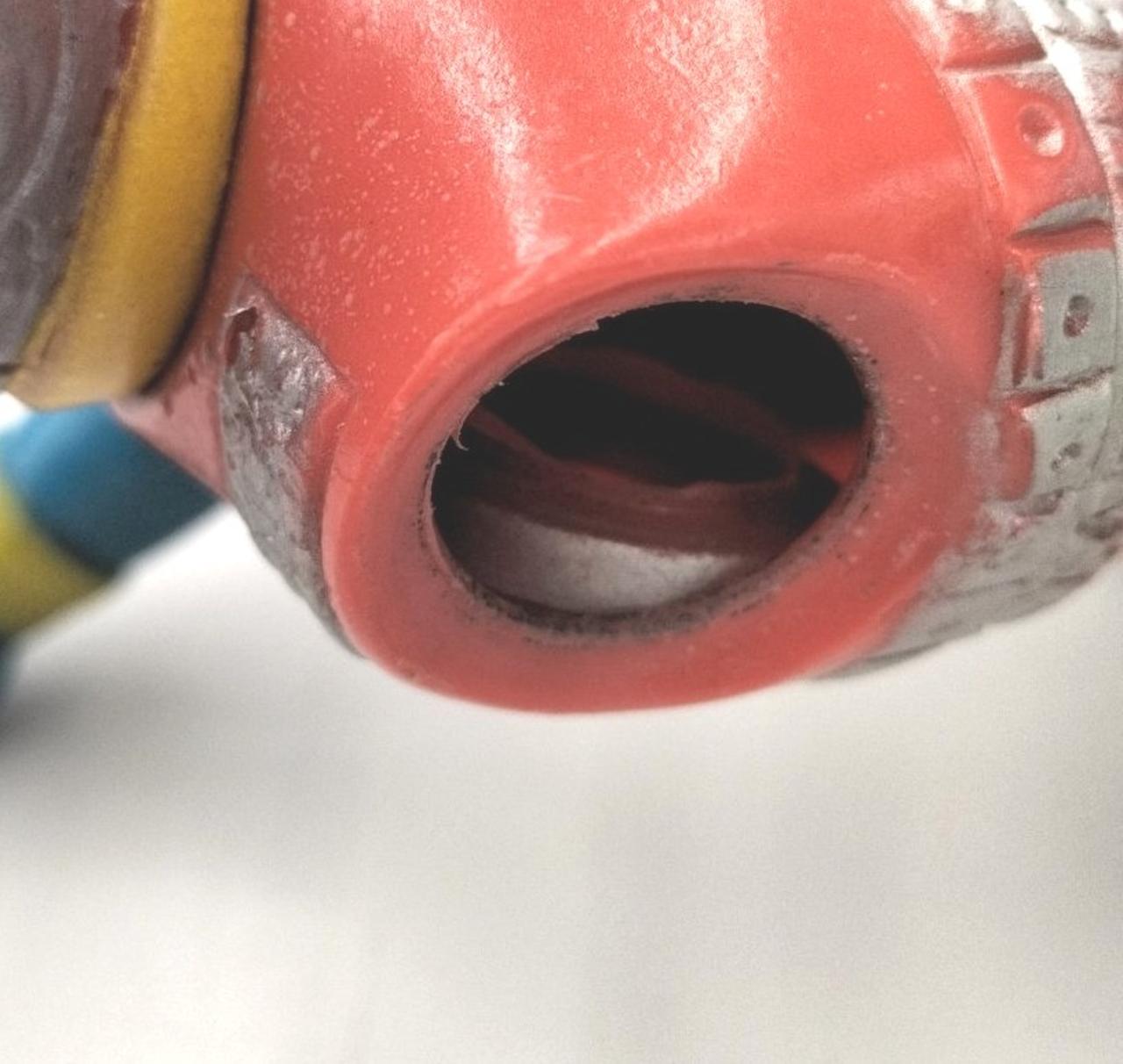 かんちゃくの一部が中に入っています