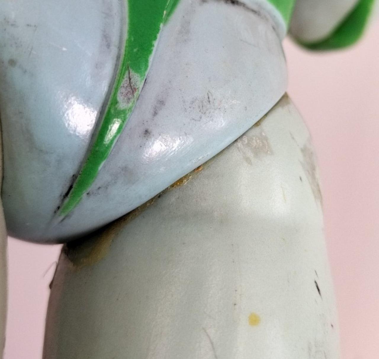 右足関節部分接着済み