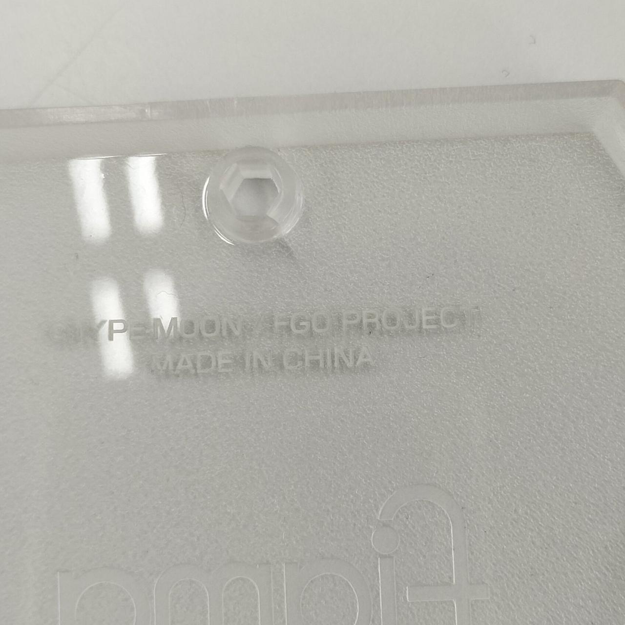 台座支柱接続部にヒビ入ってます