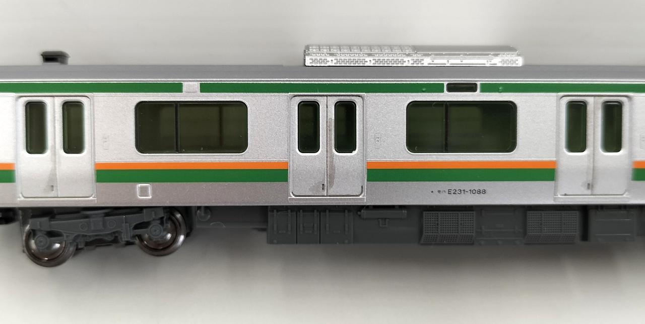 全車両のドア付近に、このような汚れあり