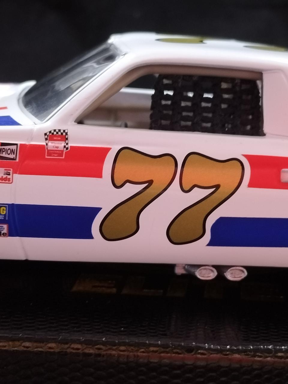 7と7の間にキズがあります