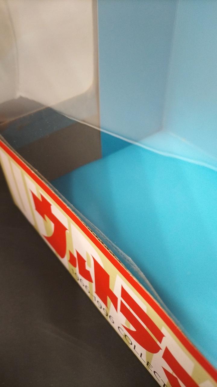 ブリスター剥がれて浮いています