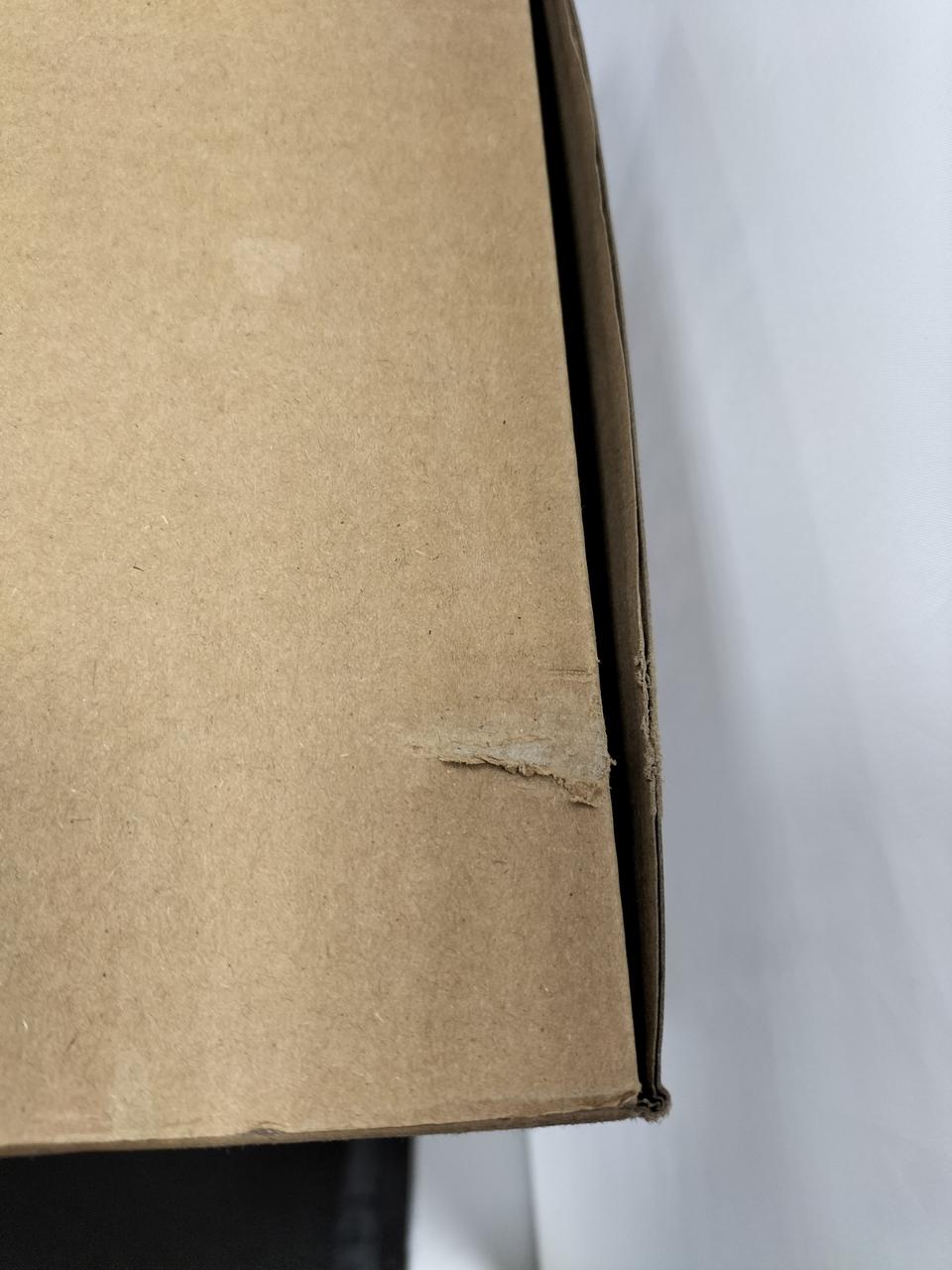 外箱打痕あります