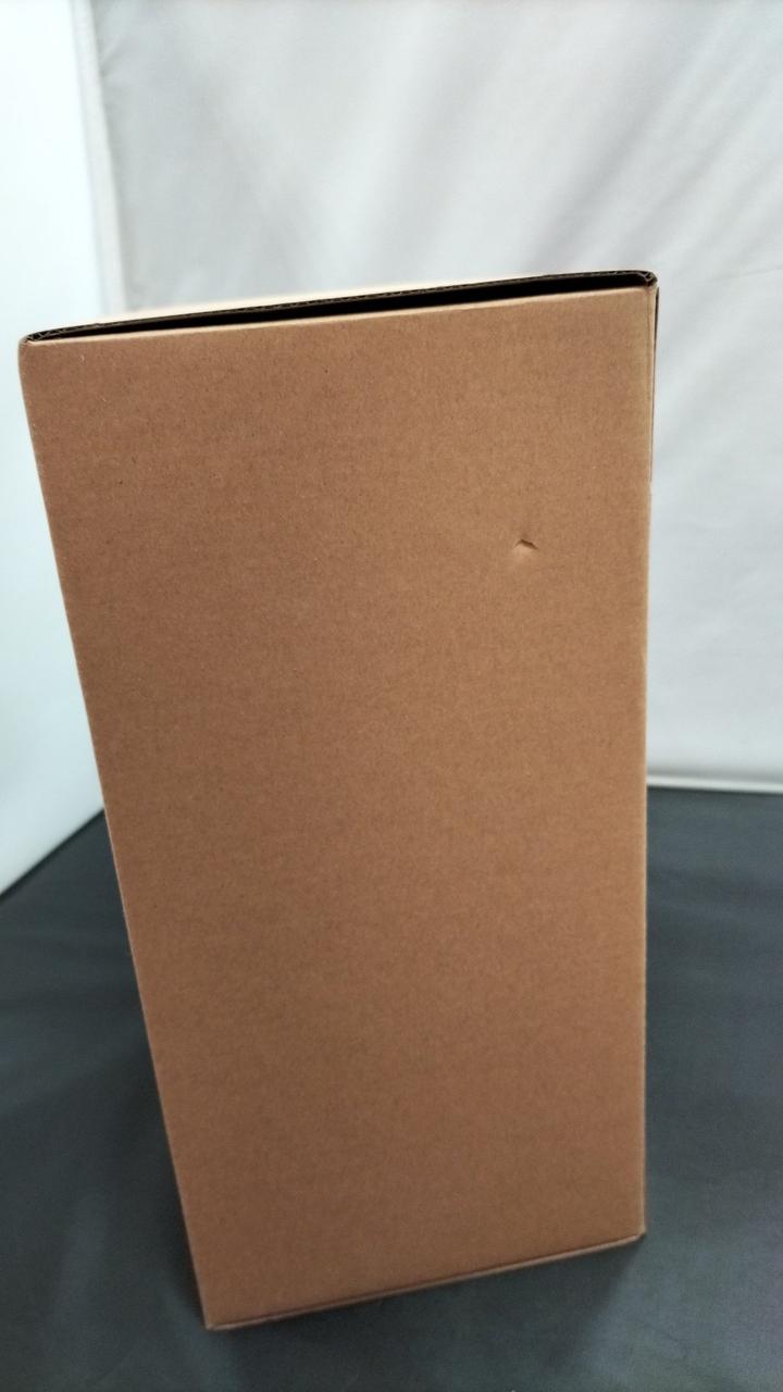 外箱に凹みあり