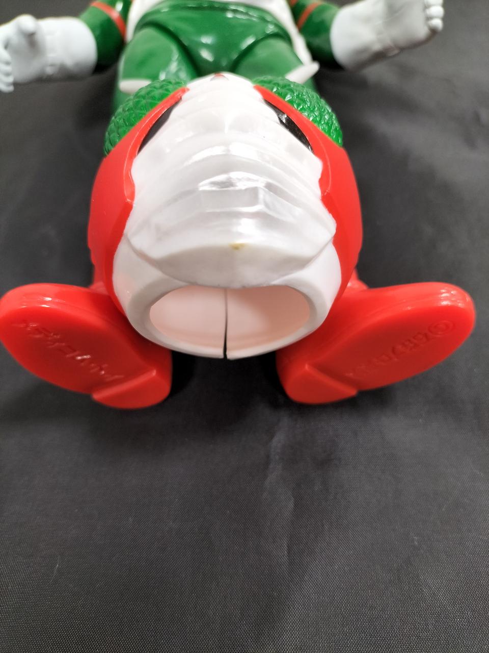 口元部分に汚れあり