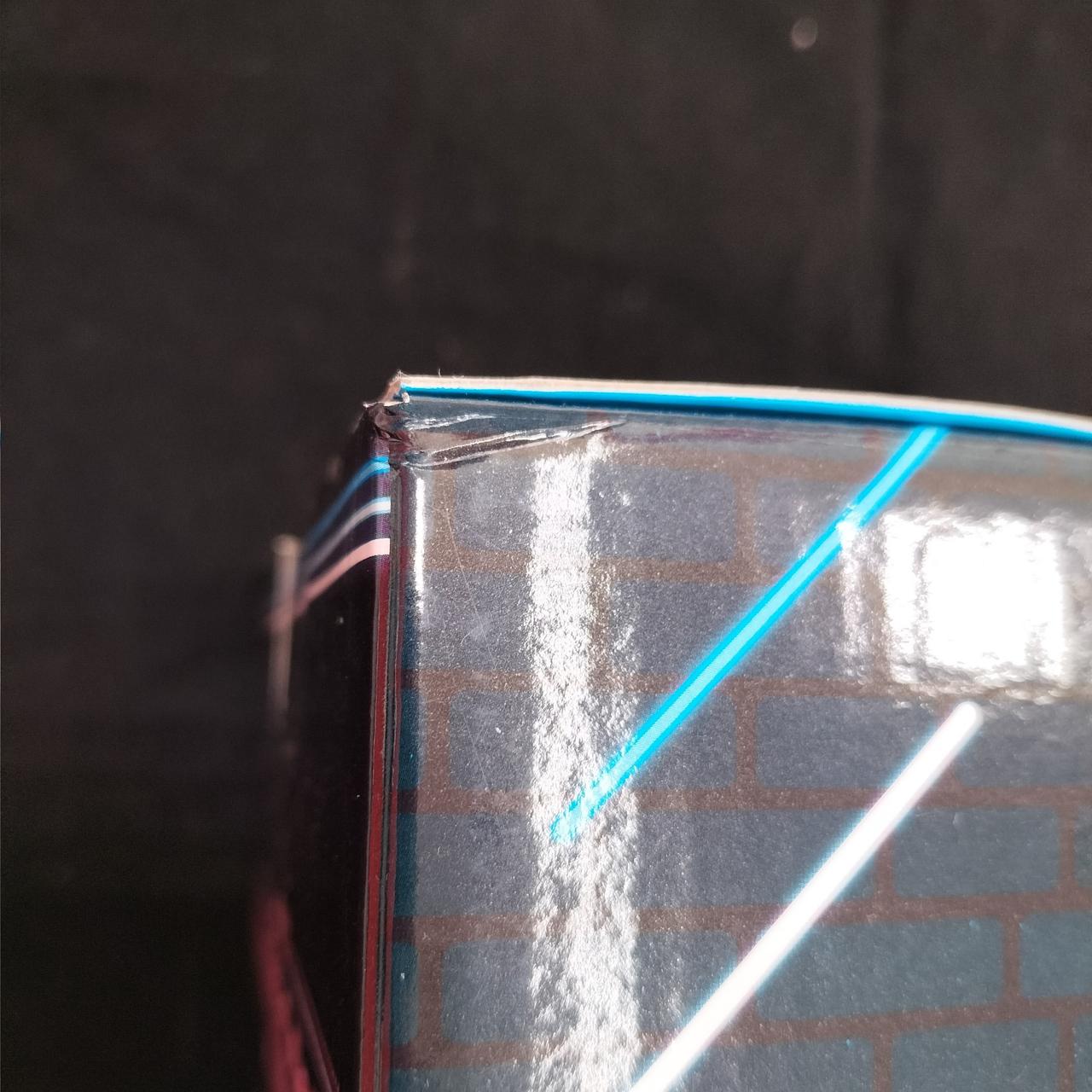 角つぶれあり。