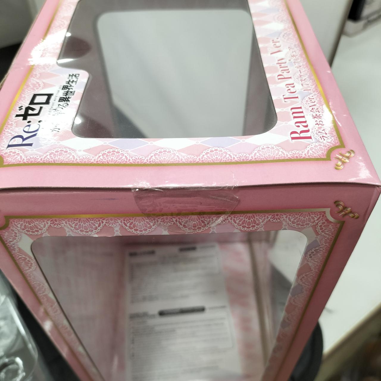 シールがめくれていたため、開封しました。