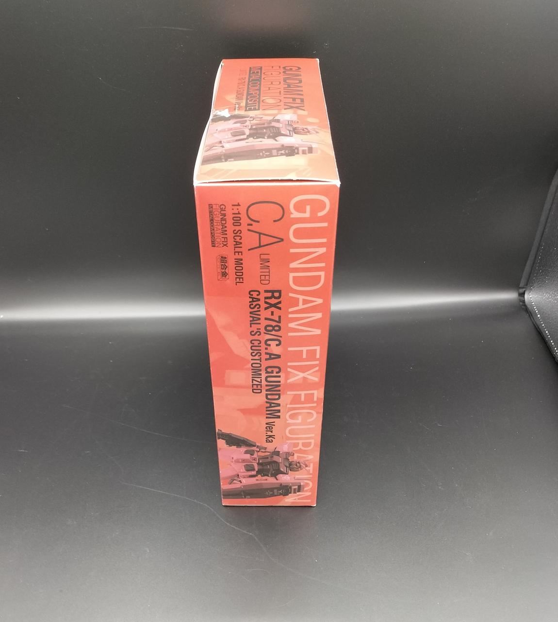 角に擦れ傷あります。