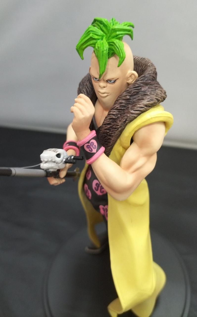 少々塗装の剥がれあり