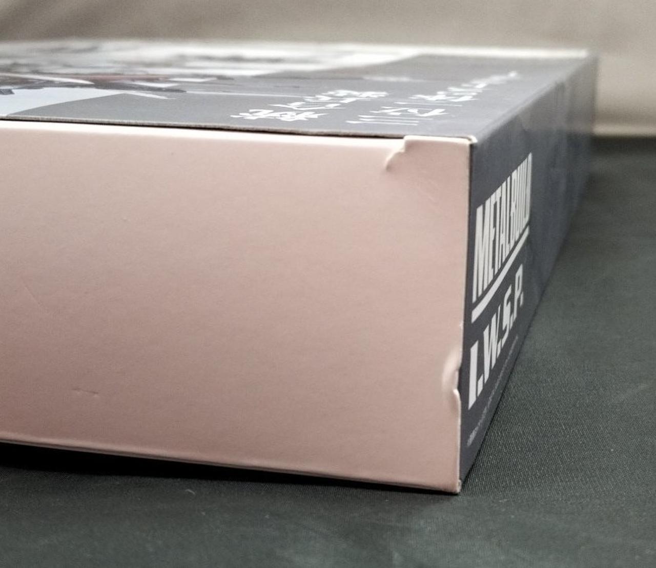 破れ、折れあり