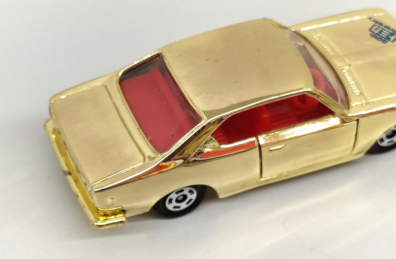 本体細かいキズや汚れあり