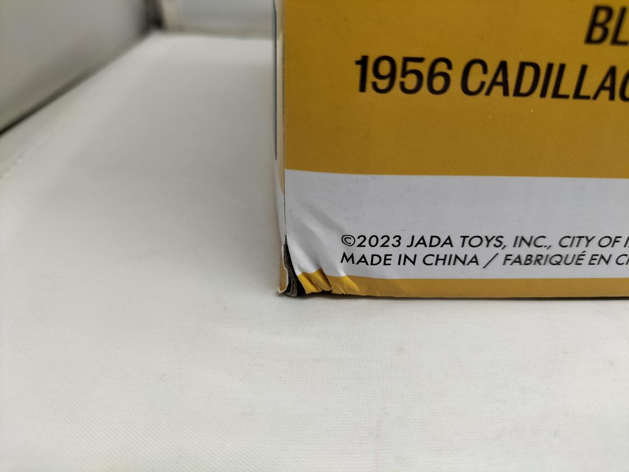 箱にダメージあり