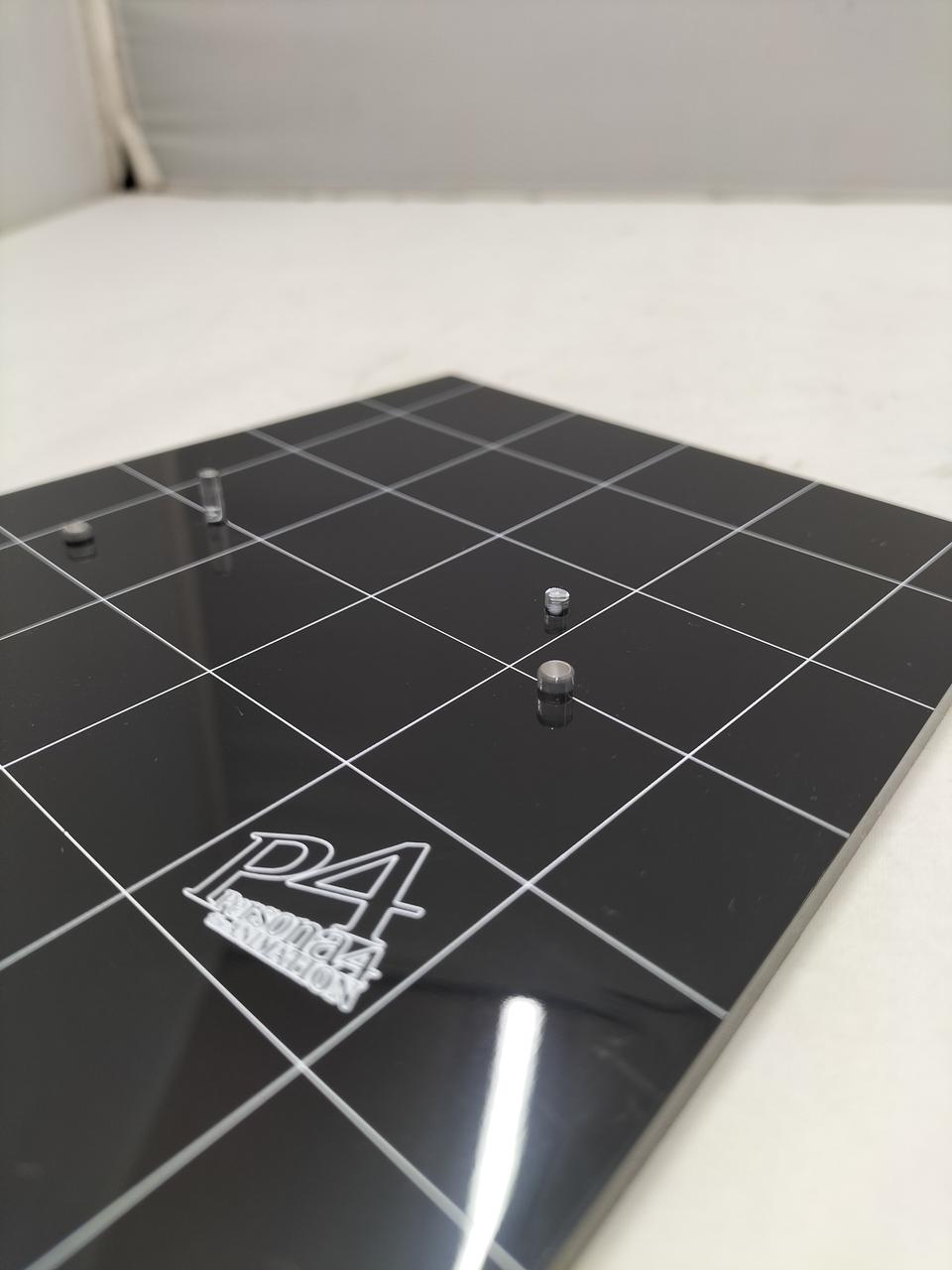 足の支え部分１箇所折れてます