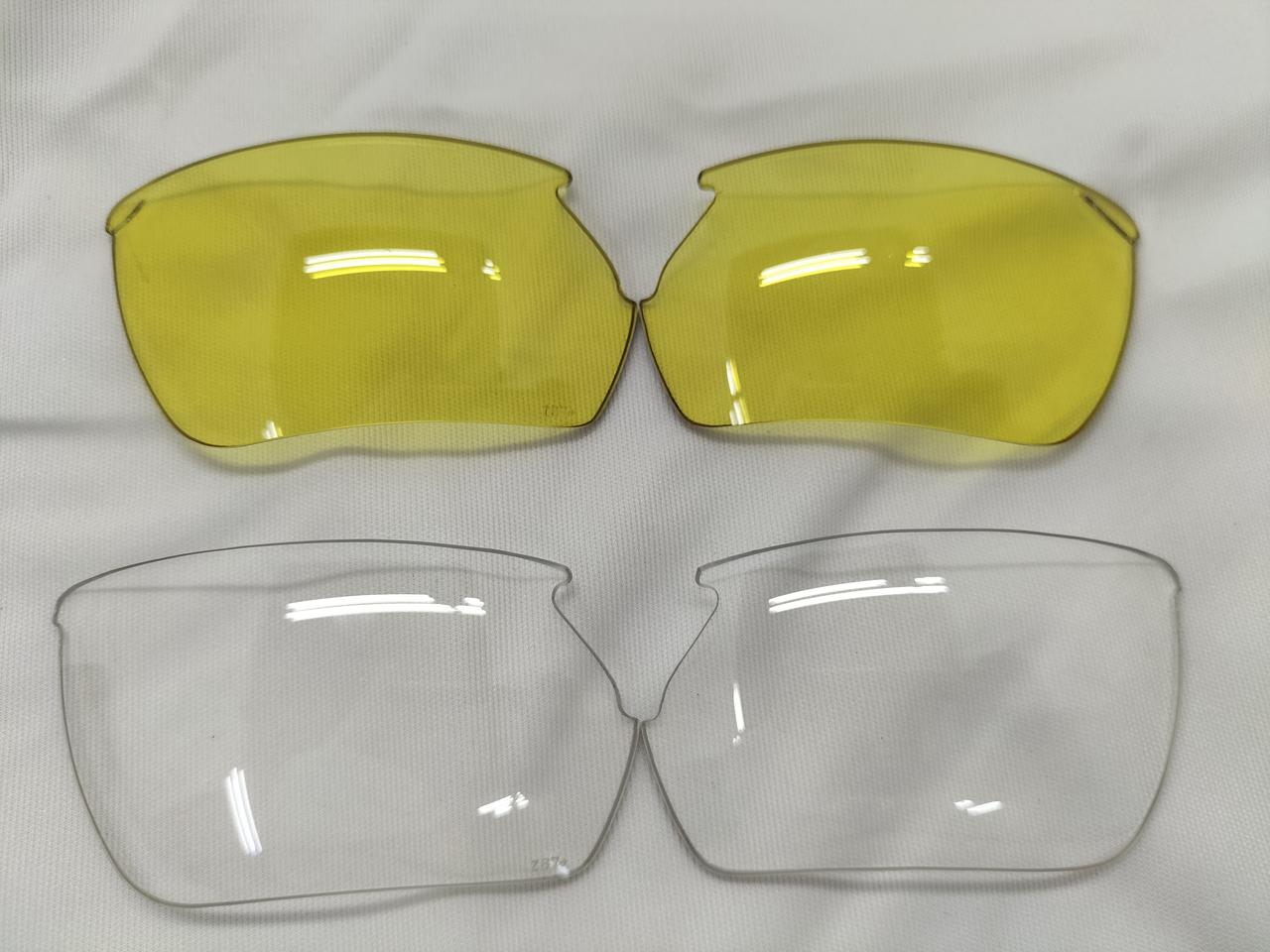 黄色レンズ左右ともひび割れあり
