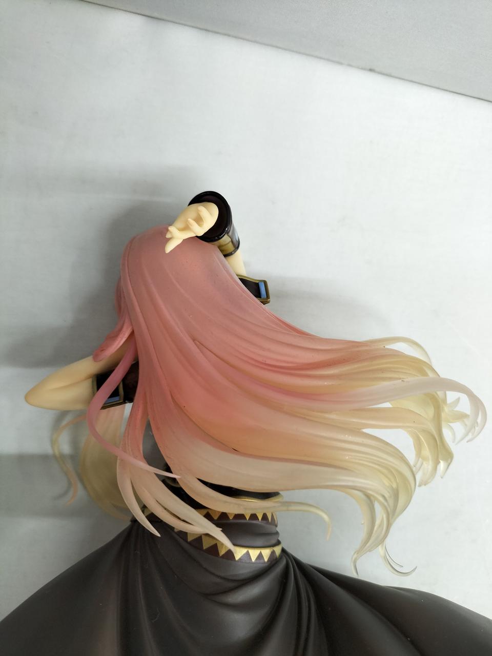 頭部ベタつきあり