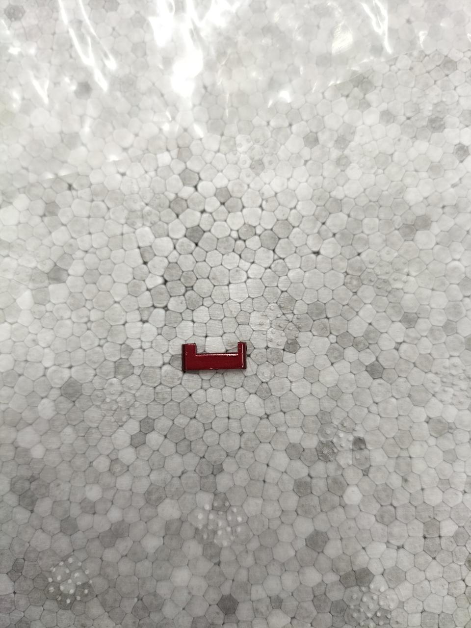 外れた部品です。