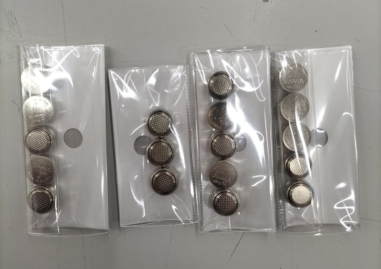 ボタン電池同梱