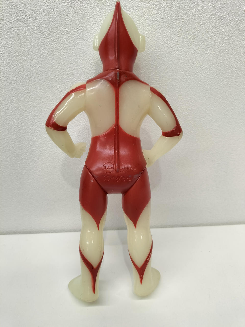 ム*ン様 ウルトラマン フィギュア 赤/クリーム　ジャンク品 ム*ン様 ウルトラマン フィギュア 赤/クリーム ジャンク品 ム*ン様