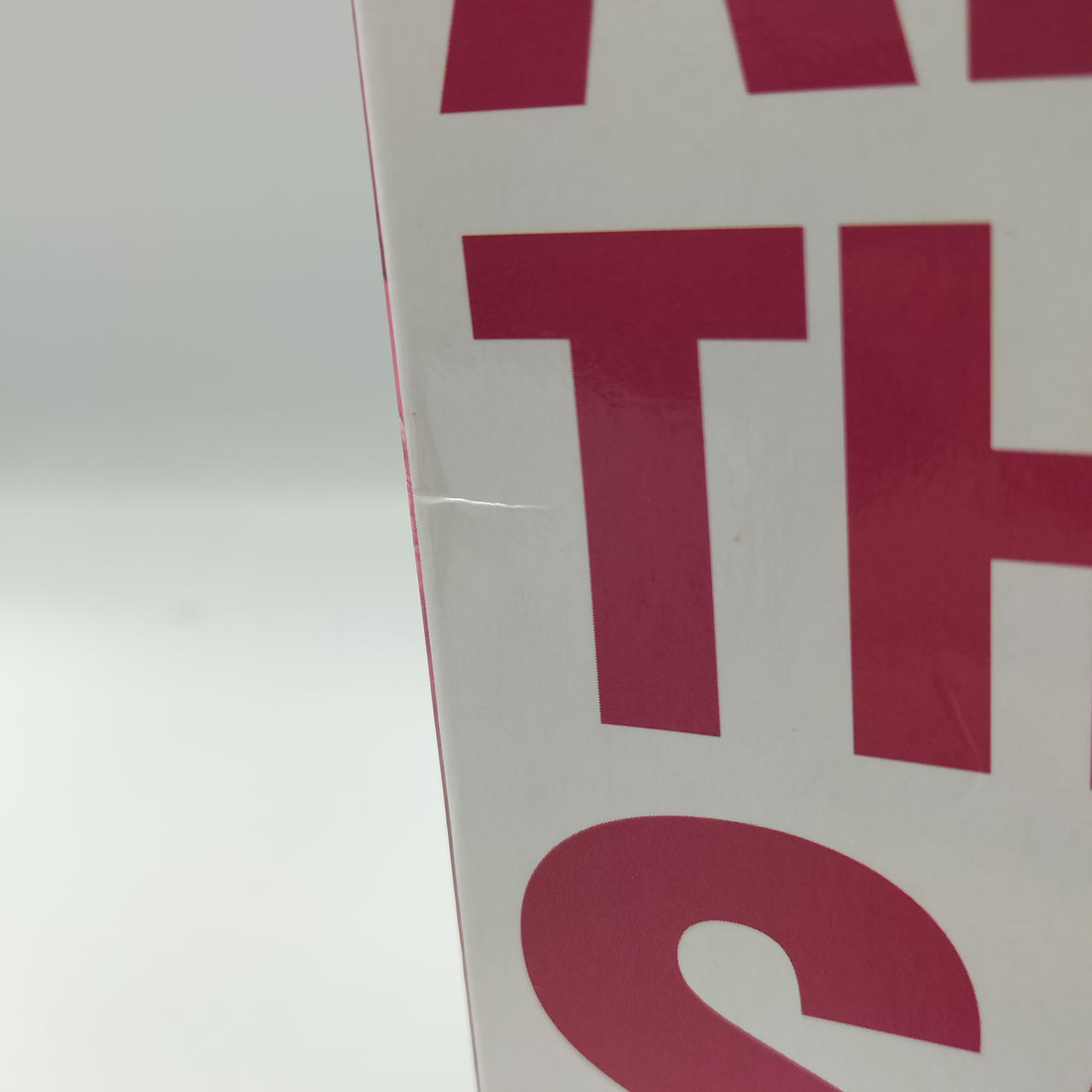 裏左側、歪みあり